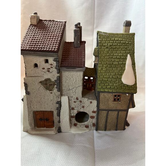 Dept 56 Dickens’ Village Oliver Twist Fagin’s Hide-A-Way #55522 1990 w/light Box - Picture 3 of 7